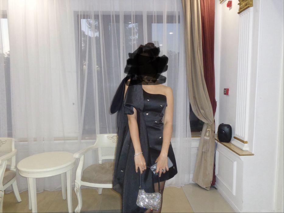 черное выпускное платье