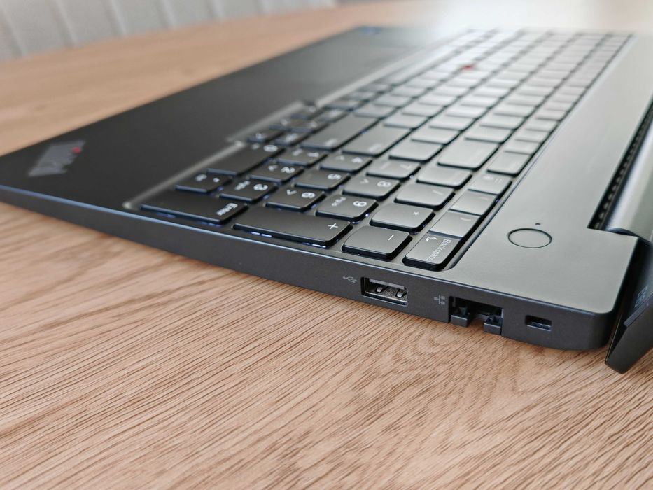 Laptop Lenovo ThinkPad E16 \ i7-13700H