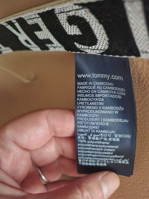 Geanta Tommy Hilfiger