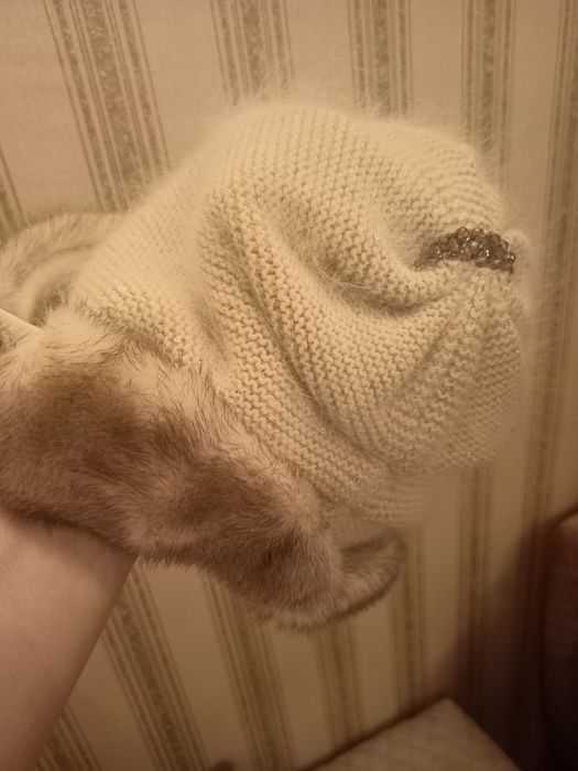 Продам шапку женскую