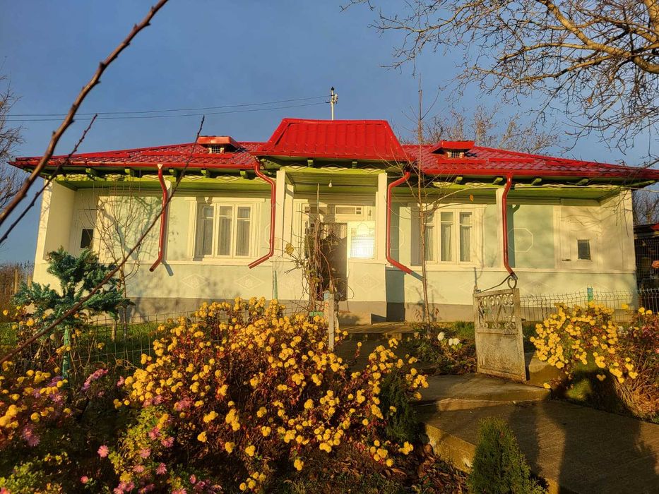 Casă + teren 1700 mp – Orzeni, Holboca (Iași)