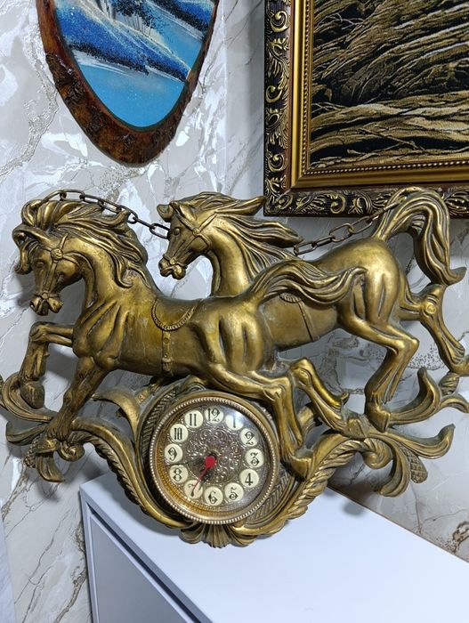 Часы совпластитал продам