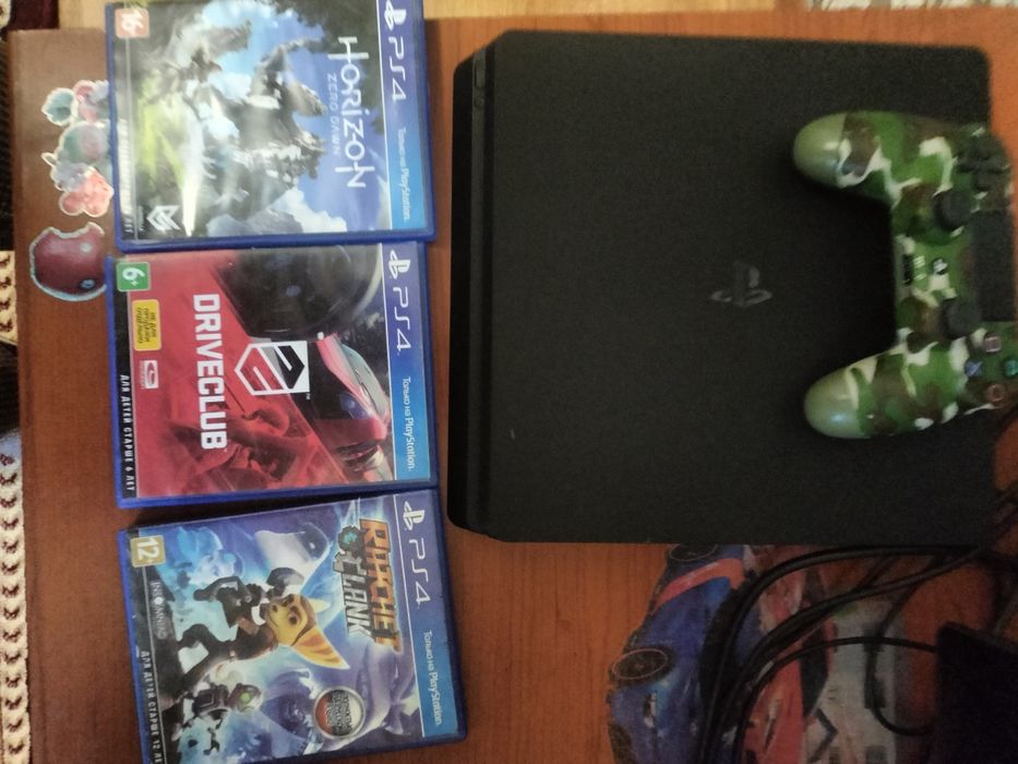 Playstation 4 Slim