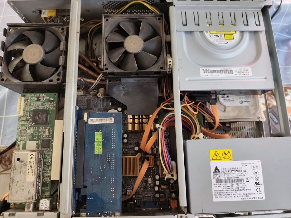 Ретро компютър Gigabyte