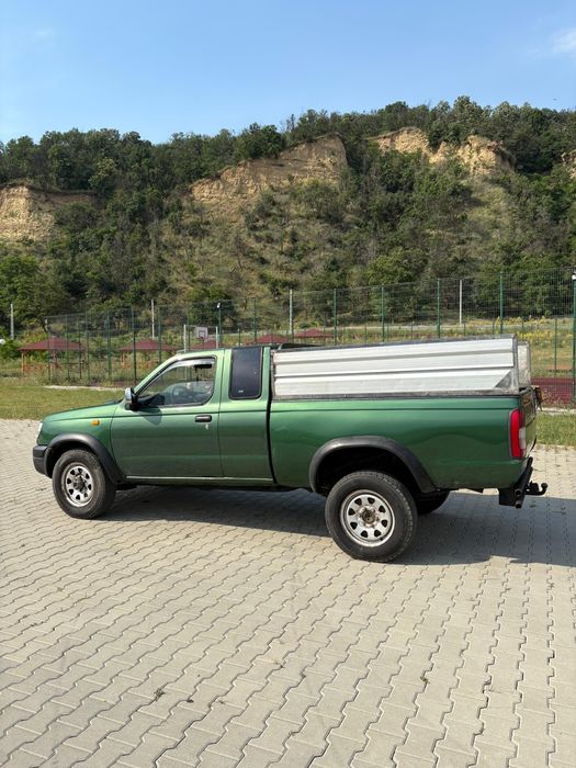 Vând sau schimb nissan navara d22