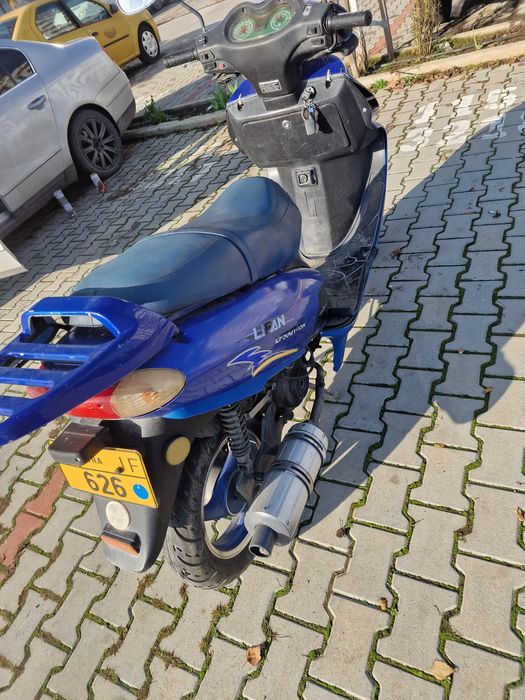 Vand sau schimb scuter de 50cc cu unul de 125cc