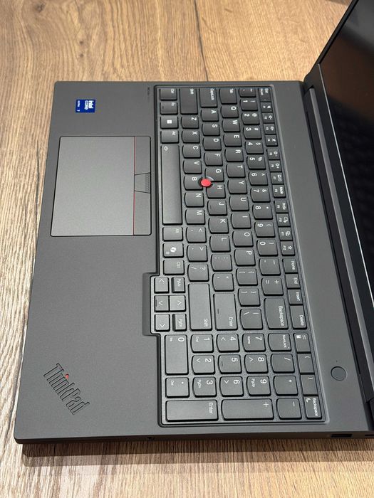 Laptop Lenovo ThinkPad T16g Gen3 16" 3.2K Tandem OLED Ultra 9 275HX 128GB Ram Nvidia RTX 5090 24GB 4TB SSD AlienStore Firma Factura-TVA