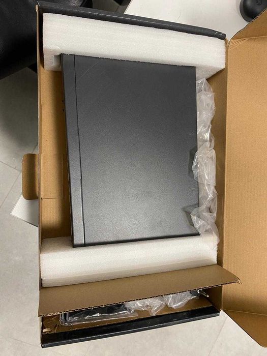 Коммутатор TP-Link TL-SG1008MP