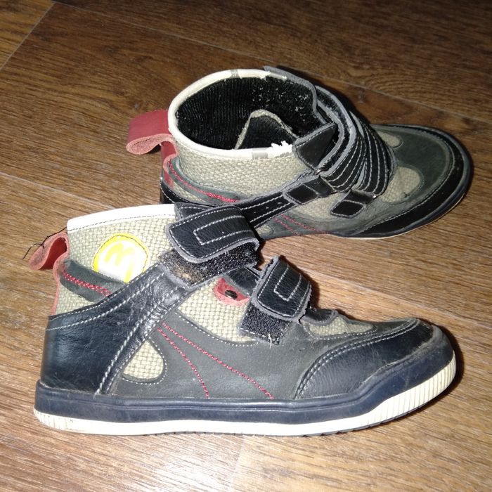 Продам демисезонные ботинки