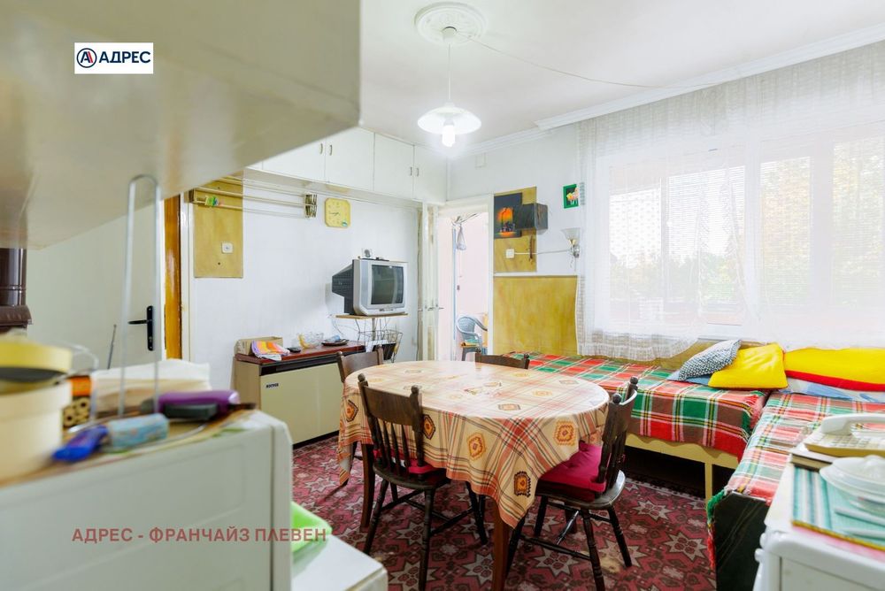 Продава се Етаж от къща в Плевен, 9-ти квартал - 97 кв.м за 1020 €/кв.м - Снимка #1