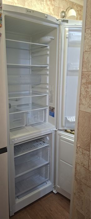 Срочно продам холодильник