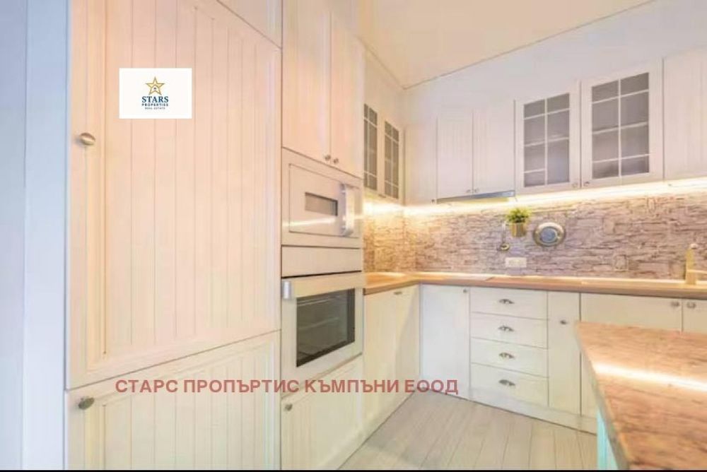 Продажба 3-стаен гр. Варна - Гръцка Махала 137m²