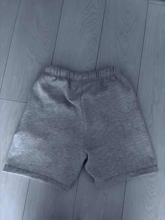 Pantaloni essentials