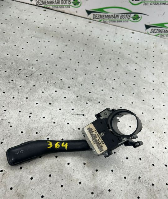 Maneta semnalizare Volkswagen VW Bora prima generatie