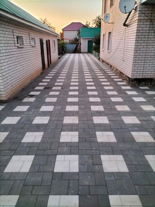 Брусчатка Қалмайсыз