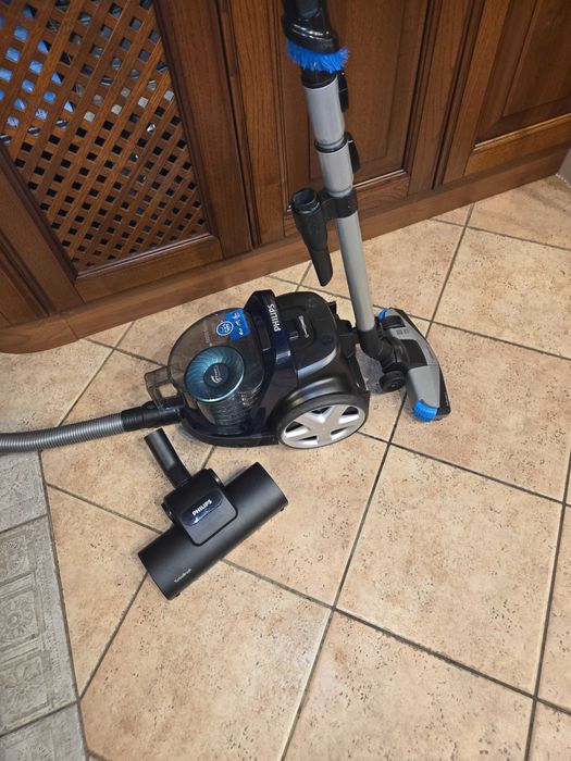 Прахосмукачка без торба Phillips FC9556 5000series Power cyclone 7 Фрайър Allegry H13