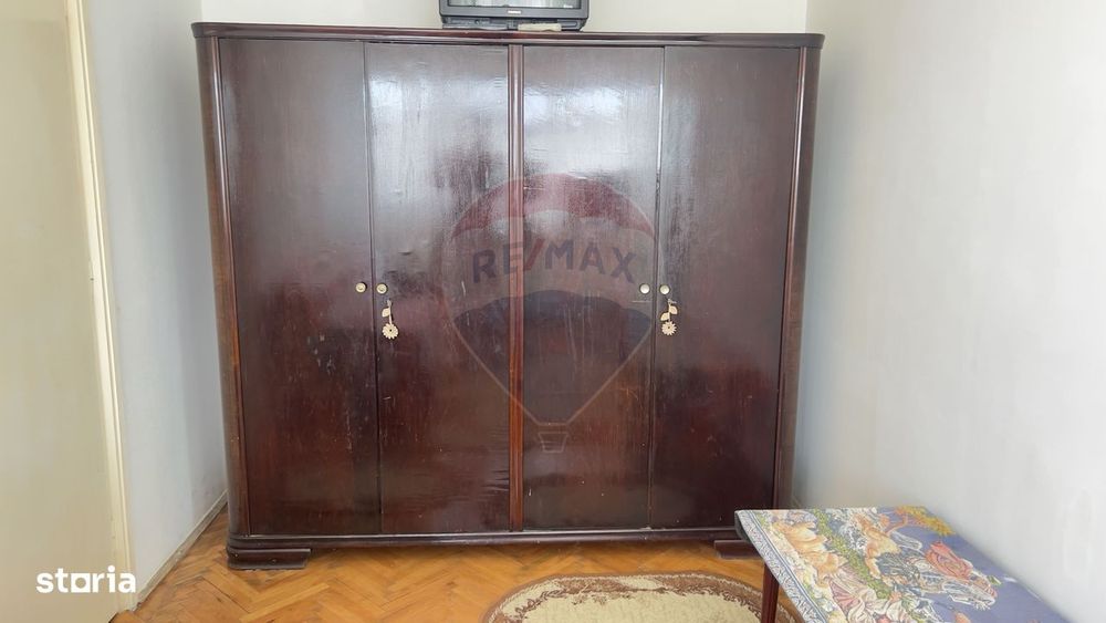 Apartament cu 3 camere de închiriat în zona Podgoria