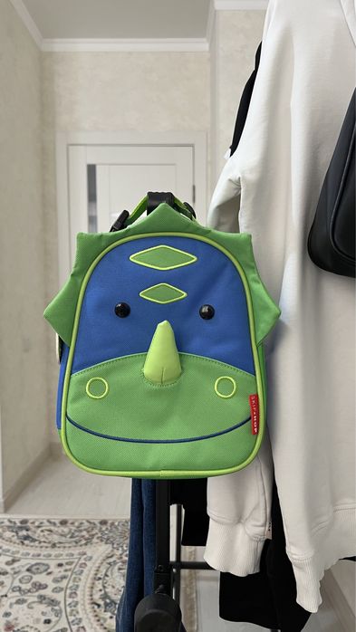 Срочно продам ланч боксницу Skip Hop