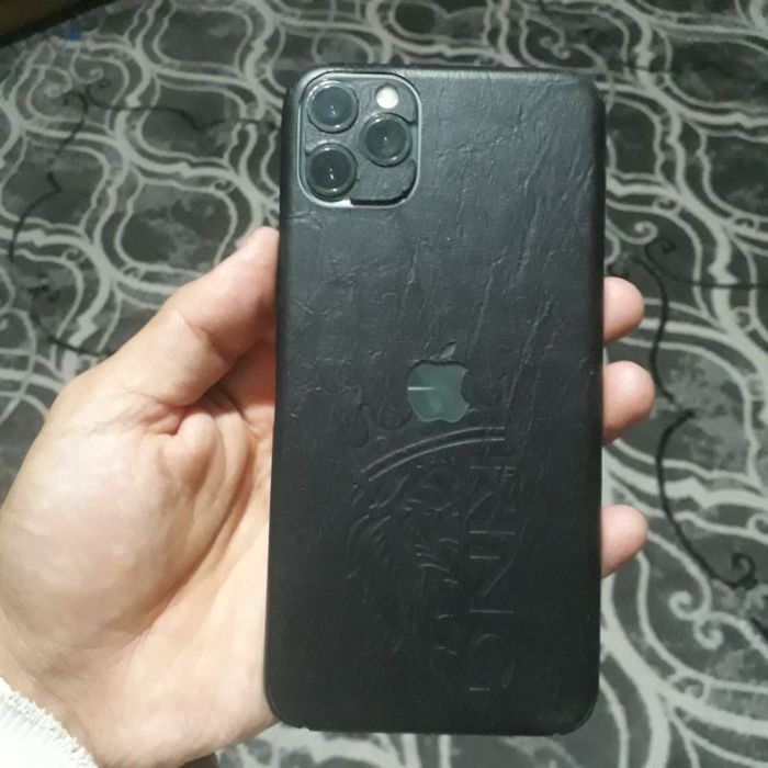 Iphone 11 pro Max..!