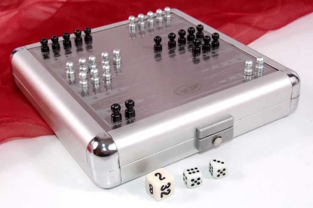 Set 3 Jocuri Magnetice BROOKSTONE: Sah, Table, Dame - ideal calatorii