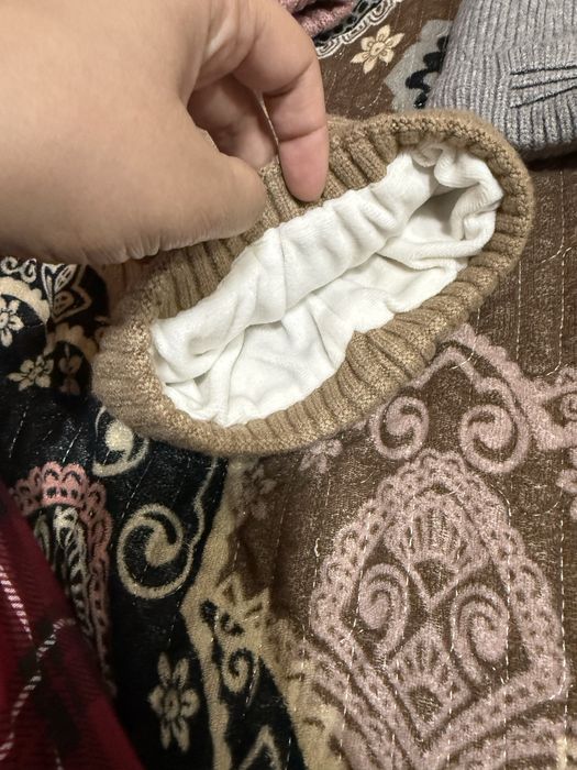 Шапочки  теплые мало ношены