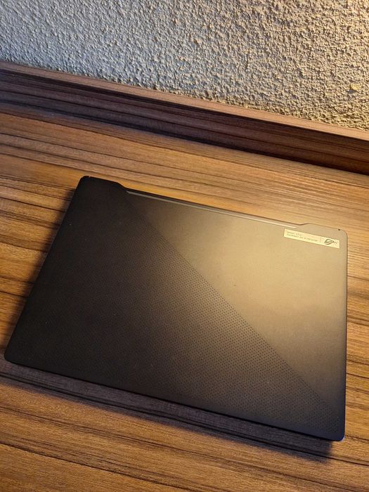 Asus Rog Zephyrus G14 16 GB RAM AMD Ryzen 9  baterie nouă
