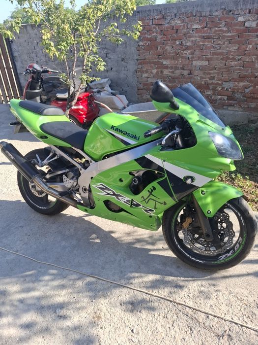 Kawasaki ZX-9R (900cc) din 2004, importată din Oland