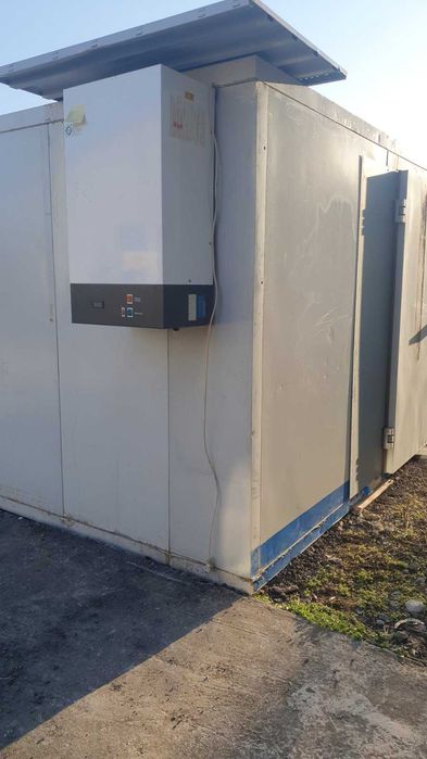 Хладилна плюсова камера за заведение