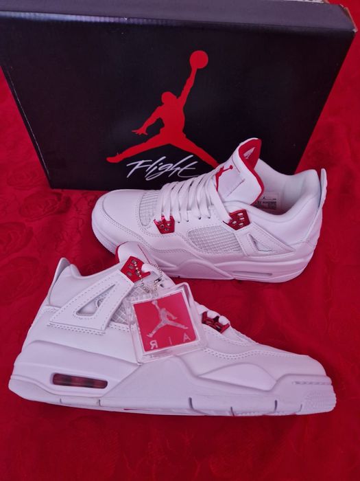 Adidași Jordan Retro patru