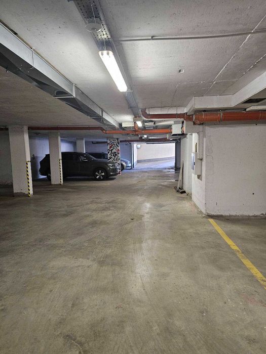 Дава се под наем Гараж / Паркомясто в София, Младост 2 - 20 кв.м за 140 € - Снимка #1