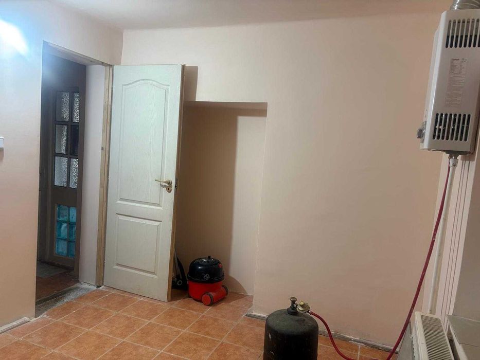 Casa si teren de vanzare