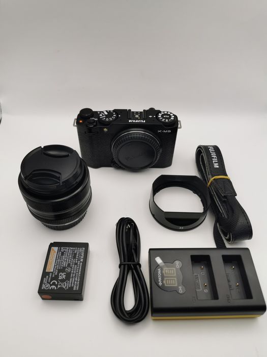 Kit foto Fujifilm X-M5 + Fujifilm XF 35mm F1.4 R