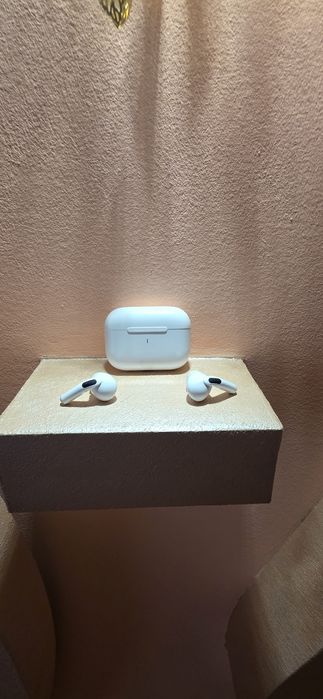 Продават се Apple AirPods Pro 2