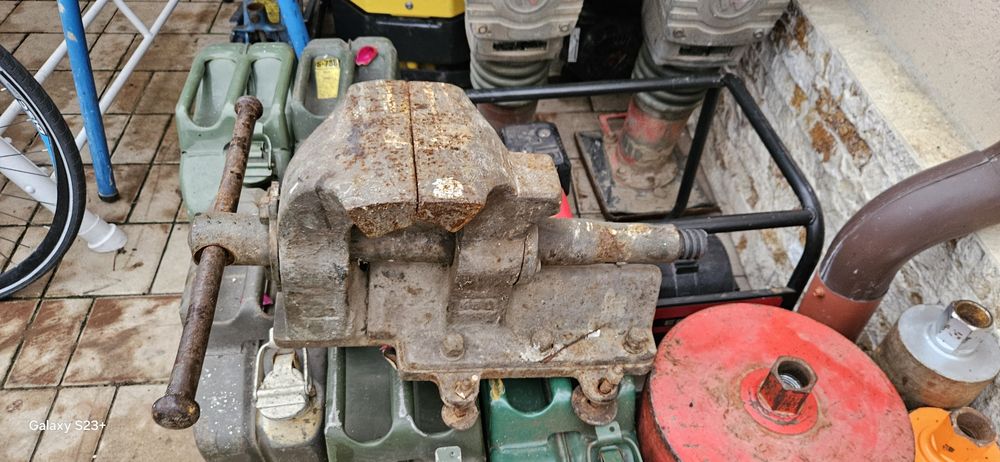 Generator honda  milwaukee