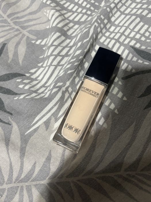 консилер dior, светлый оттенок