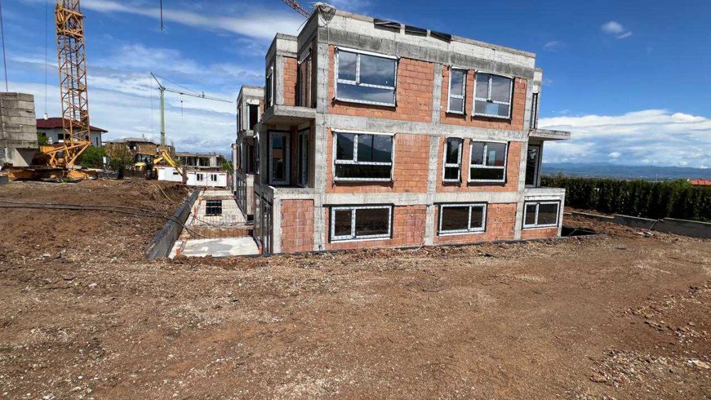 Продава се Тристаен апартамент в Банкя - 132 кв.м за 1796 €/кв.м - Снимка #7