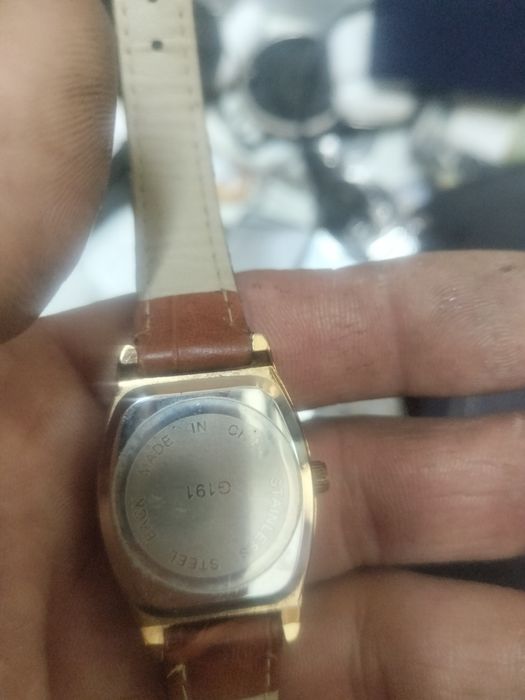 Продам часы разные