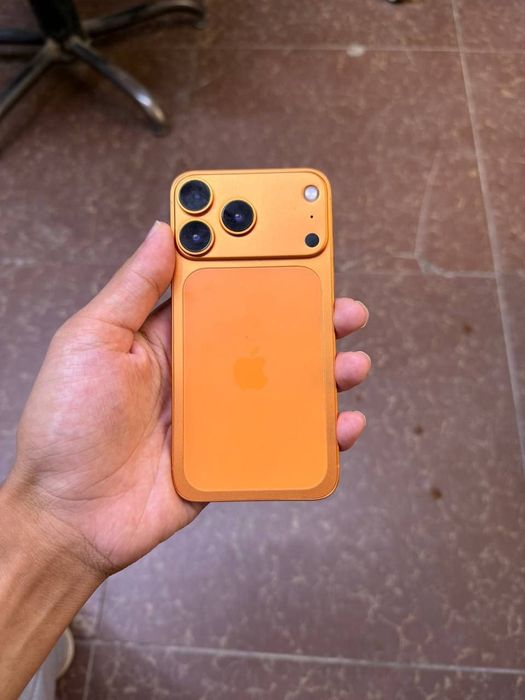 iPhone X 17 pro orange