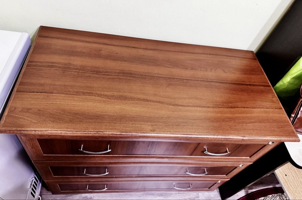 Срочно продам комод с глубокими ящиками