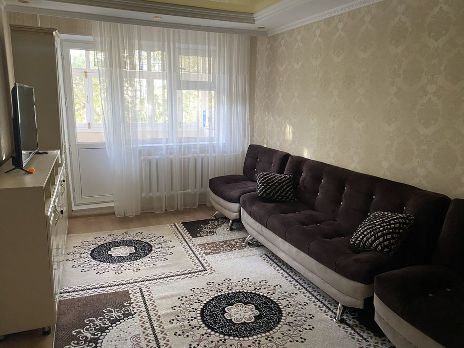 Продам 3 х ком кв 2 эт центр