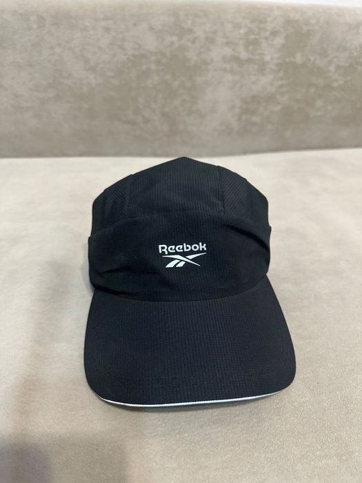 Продам кепку Reebok