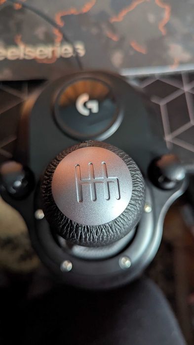 Logitech G29 + Schimbător Viteze Inclus | PC / PS4 / PS5 | Stare Foarte Bună