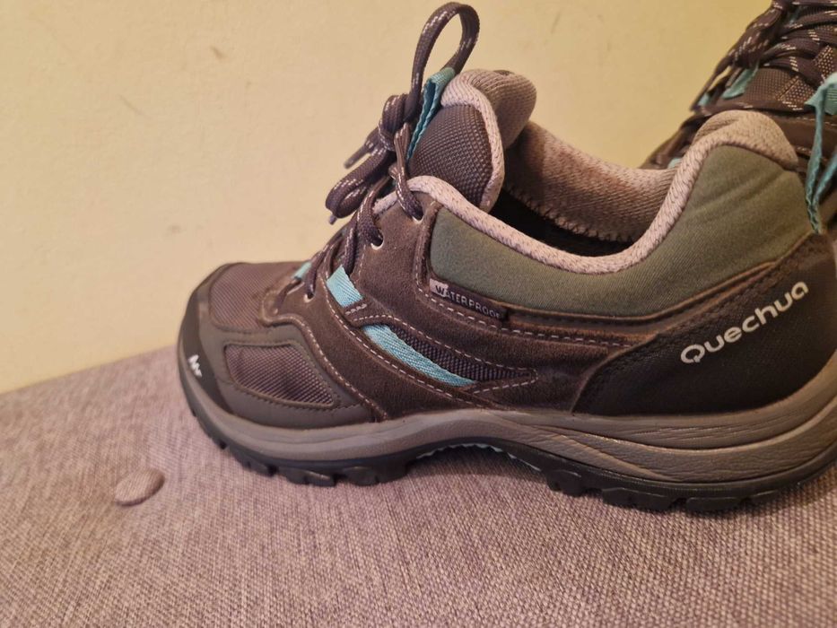 Туристически обувки от декатлон