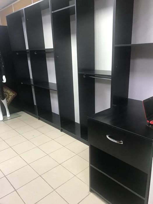 Продам стенку чёрного цвета