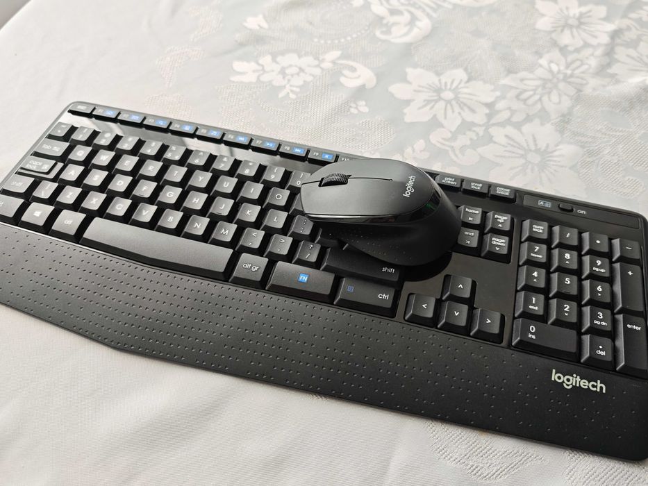 Комплекти клавиатури и мишки на Logitech и Baseus
