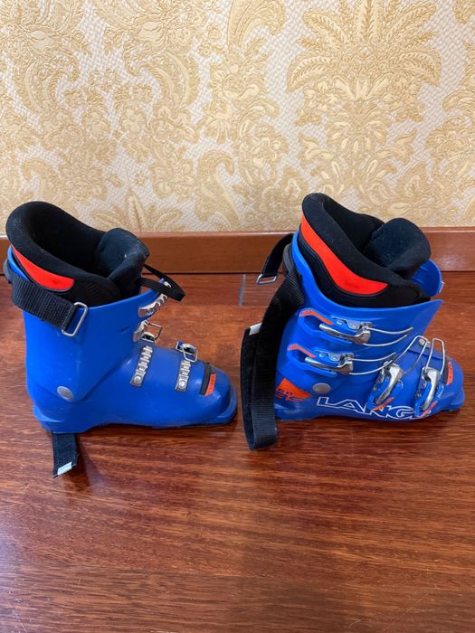 Продам детские горнолыжные ботинки
