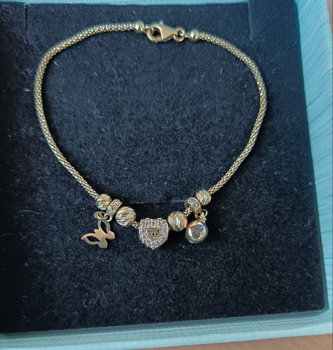 Продавам златна гривна пандора 14карата