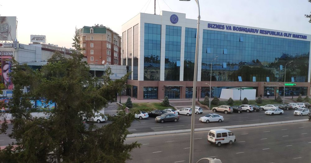 3/3/4 квартира, Oybek, Premier Hall