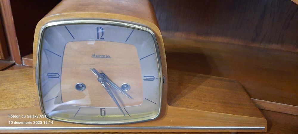 Vând ceas de șemineu Hermle 1974