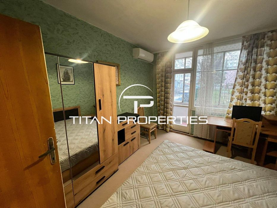 Дава се под наем Тристаен апартамент в Варна, Център - 110 кв.м за 698.19 € - Снимка #1